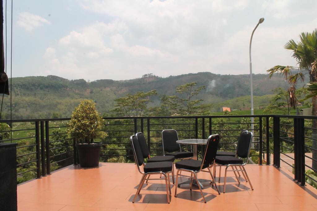 Bess Resort & Waterpark Hotel And Convention Malang Exterior photo