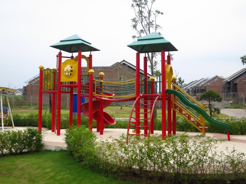 Bess Resort & Waterpark Hotel And Convention Malang Exterior photo